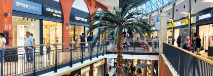 Commerzbank calienta el mercado de centros comerciales: pone a la venta Espai Gironés