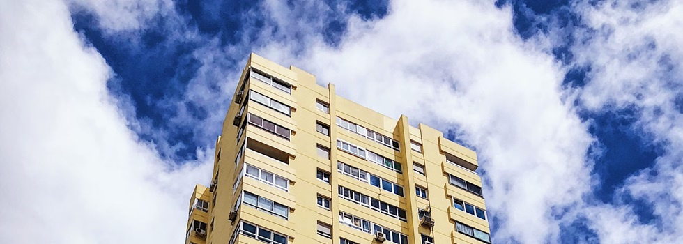La compraventa de viviendas en España aumentó un 10,3% en febrero, según los notarios