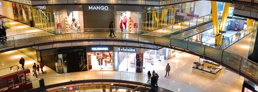 La afluencia a los centros comerciales se elevó un 5,7% en diciembre en España