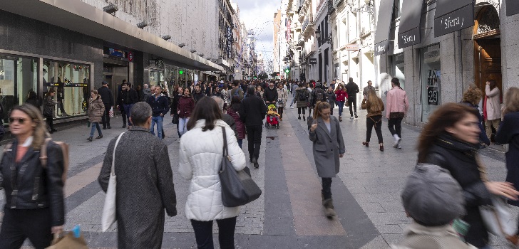 La confianza de los consumidores se retrae un punto y medio en febrero