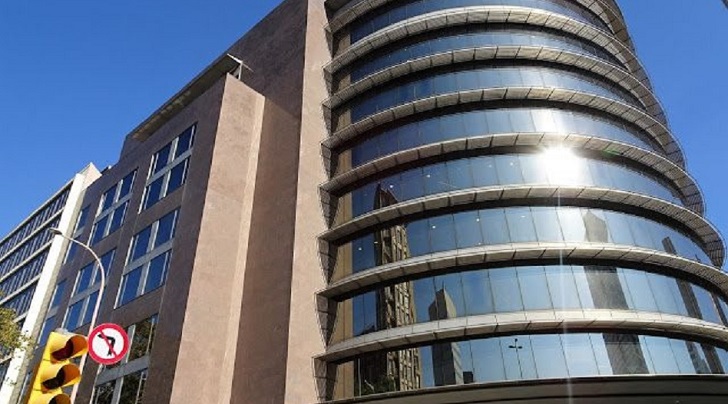 DWS pone a la venta un edificio de oficinas en Barcelona 