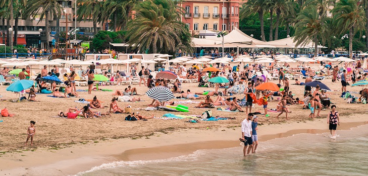 Tú a Malta y yo a París: el turismo avanza sin recuperar niveles prepandemia 