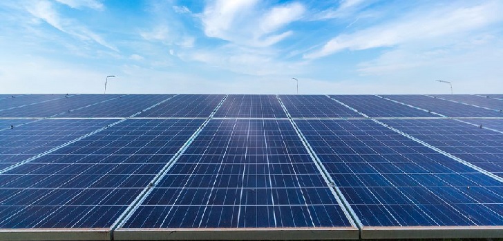 Canadian Solar compra llave en mano un parque de energía solar en Badajoz