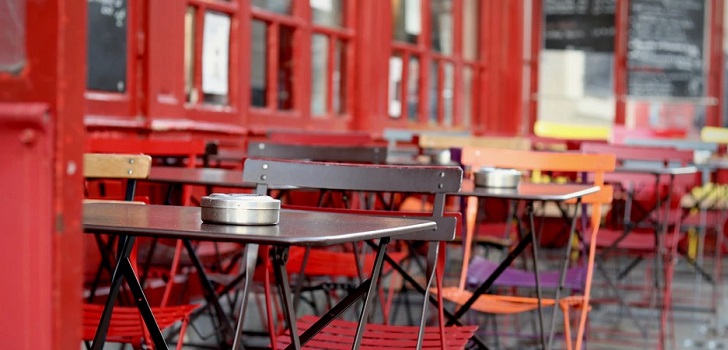 Una terraza vacía El IPC cae por segundo mes consecutivo y desciende un 1% en mayo