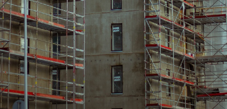 Un edificio en construcción Veltis rebaja la calificación del ‘real estate’ español de AA- a BB por el Covid-19