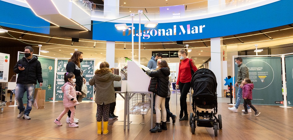 La exposici&oacute;n &iquest;D&oacute;nde van los residuos? llega a Diagonal Mar