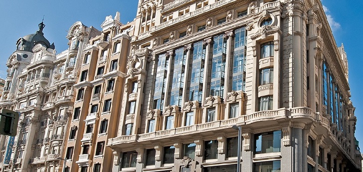 Edificiode San Croix San Croix hunde un 61% su beneficio en el primer semestre y entra en Colonial