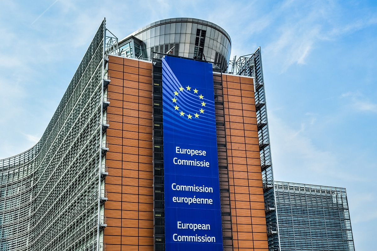 Bruselas pide a España cambiar el gravamen de vivienda a extranjeros