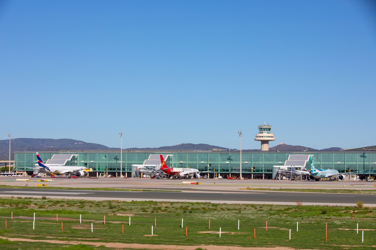 Illa destaca la necesidad de hacer de El Prat “un hub intercontinental” para 2033