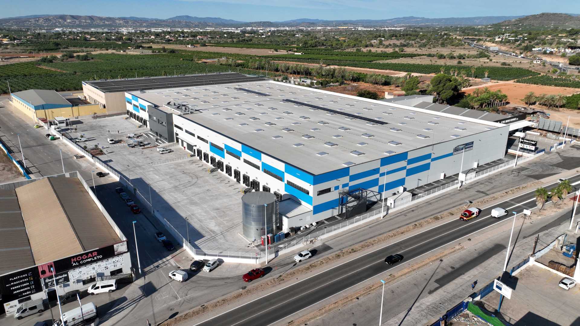 Savills IM adquiere a Scannell una plataforma logística en Valencia por más de 20 millones