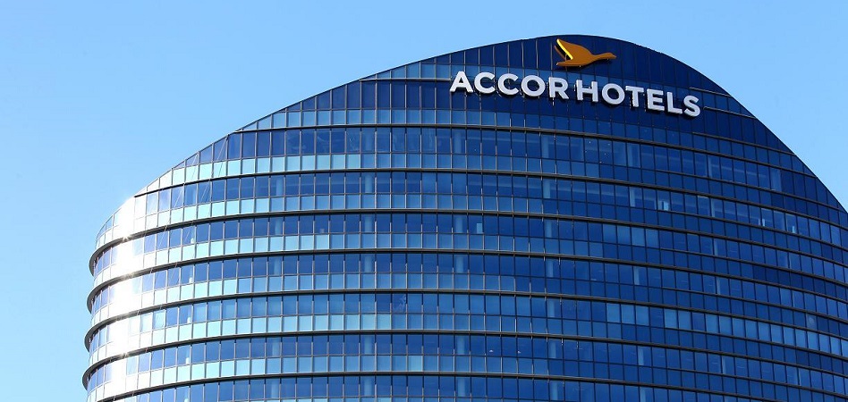 AccorHotels vende por 4.600 millones el 57,8% de su negocio