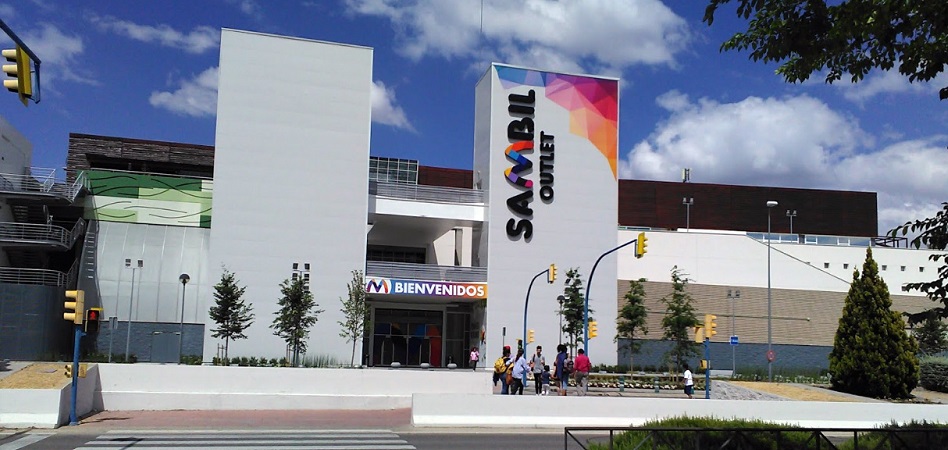 Sambil refuerza su outlet de Madrid con la primera tienda de Pimkie en España