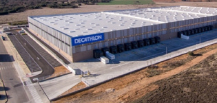 Goodman entrega a Decathlon la llave de un centro de 32.000 metros en León