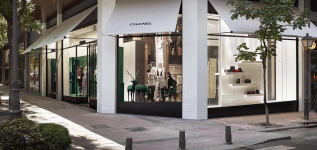 La familia Revilla compra la tienda Chanel de la milla de oro de Madrid