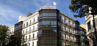 Kutxabank se reactiva en ‘real estate’: prepara la venta de 700 millones en residencial