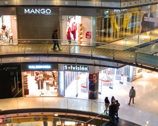 La afluencia a los centros comerciales cae un 2,5% en enero
