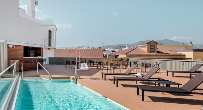 Los hoteles facturaron 110 euros de media por habitación en marzo, un 10% más