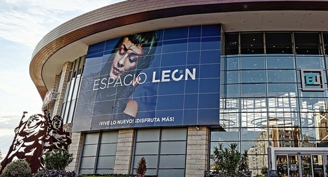 Blackstone saca al mercado el mayor centro comercial de León valorado en 60 millones