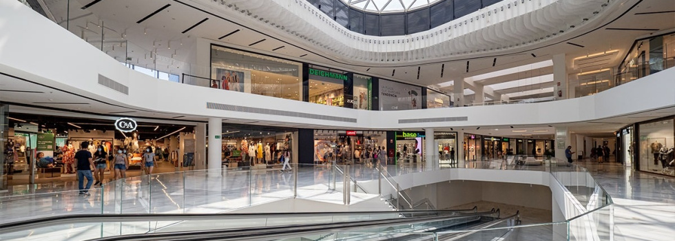 El centro comercial Salera cambia de manos: dos fondos sudafricanos pagan 171 millones