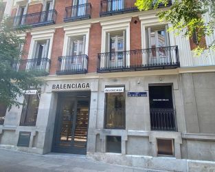 AXA vende su local en la milla de oro madrileña tras captar a Balenciaga y Richard Mille