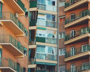 La población joven con vivienda en España se desploma en la última década