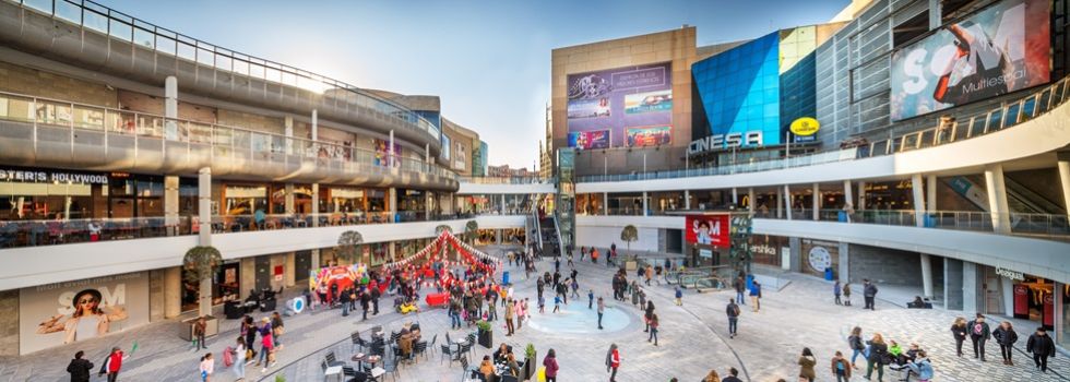 ASG saca al mercado sus tres centros comerciales en España