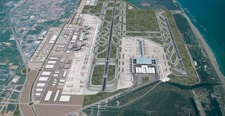 Salvador Illa vuelve a poner sobre la mesa la ampliación del Aeropuerto de El Prat