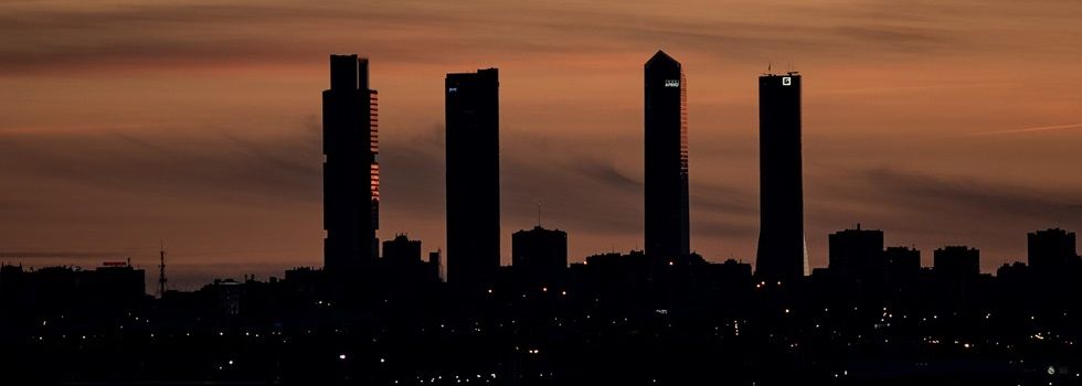 Las oficinas cierran un primer semestre al alza, pero a dos velocidades, según Savills