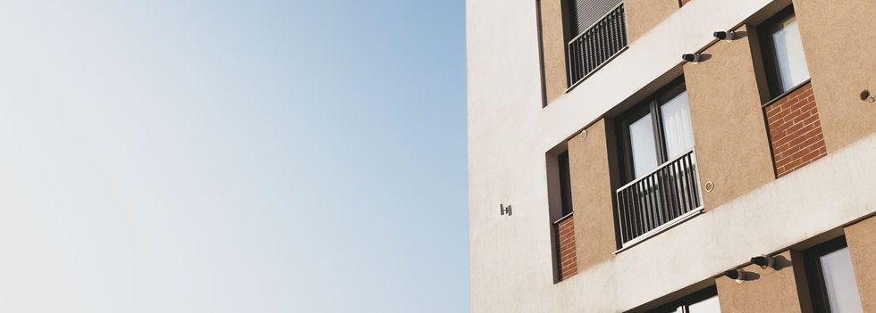 Consumo impone a Airbnb el bloqueo de casi 66.000 anuncios ilegales de pisos turísticos