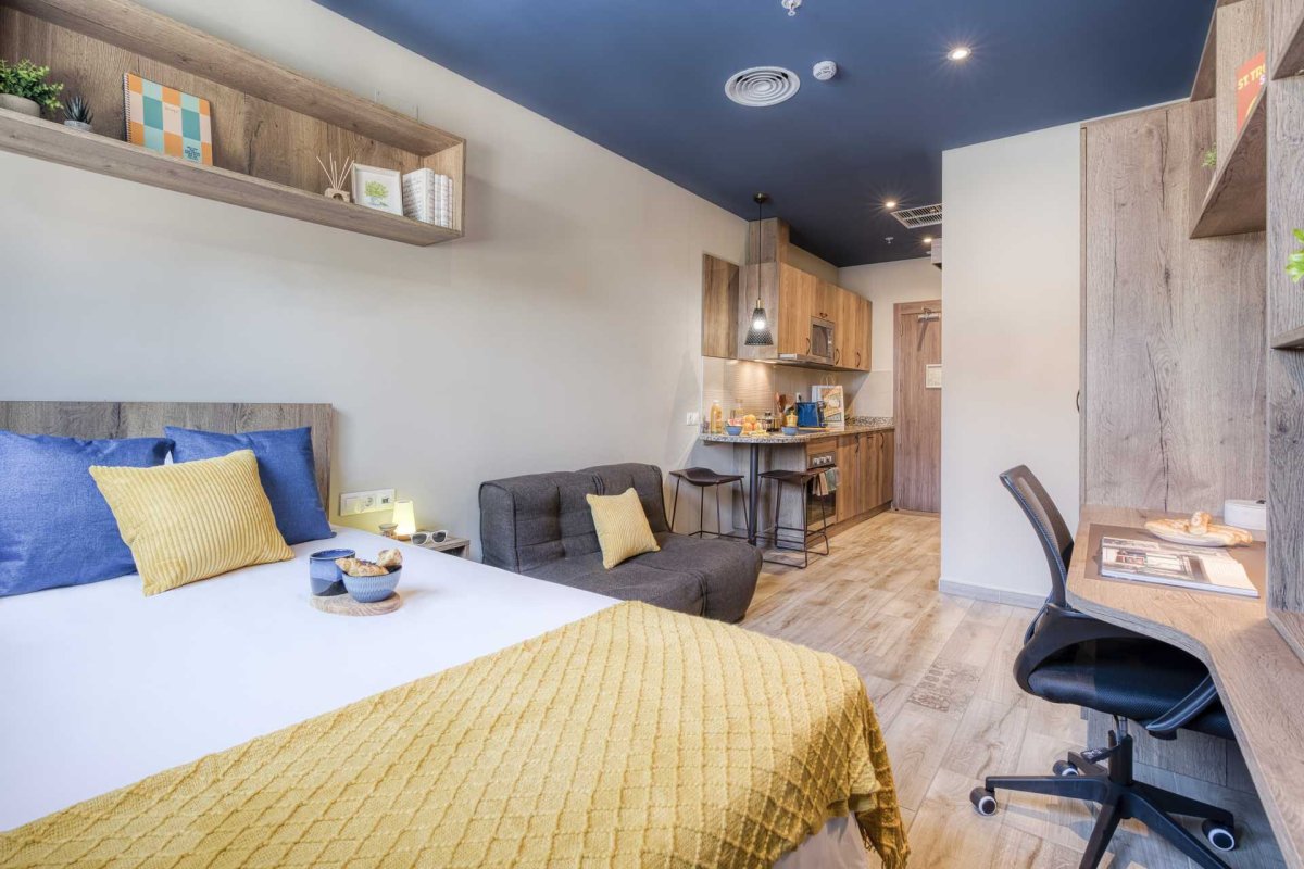 El fondo canadiense Cppib negocia la compra de Livensa por 1.200 millones