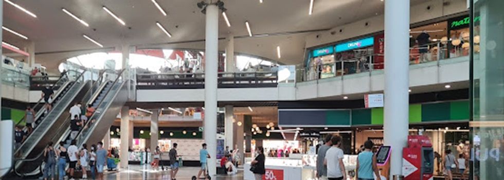 El centro comercial M&agrave;gic Badalona entra en concurso de acreedores, pero seguir&aacute; abierto