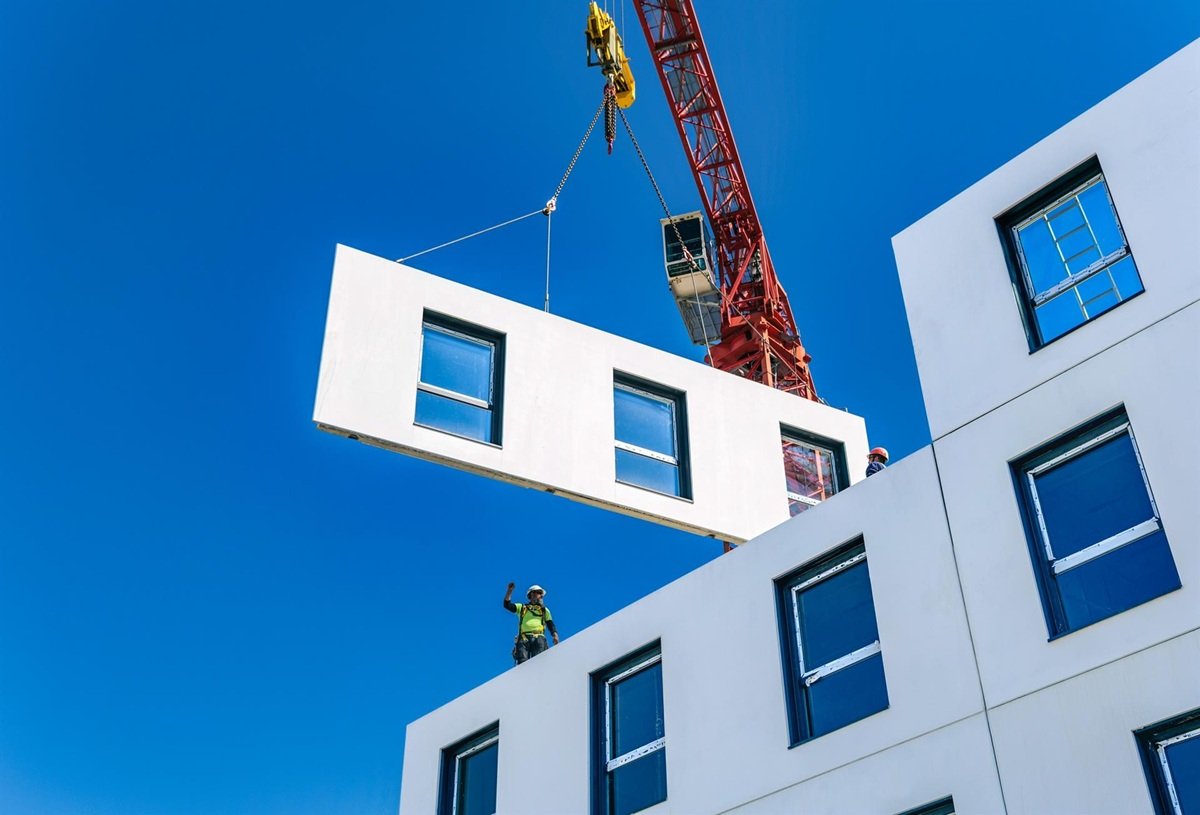 El empleo en &lsquo;real estate&rsquo; supera los 2,1 millones en 2025, casi 400.000 menos que en el boom