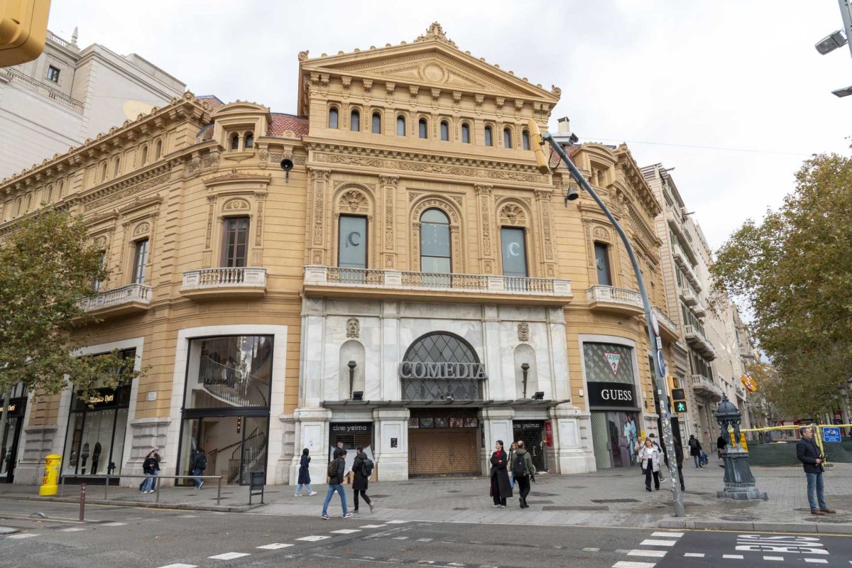 Stoneweg compra el edificio del cine Comèdia para el futuro Museo Thyssen
