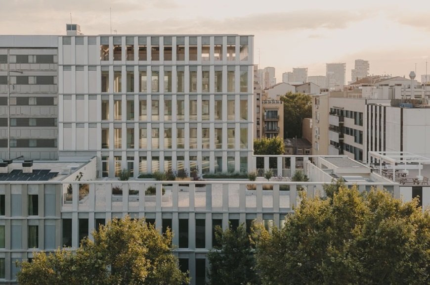 La Universidad de Hong Kong (HKU) entra en Europa con la compra de un edificio en el 22@