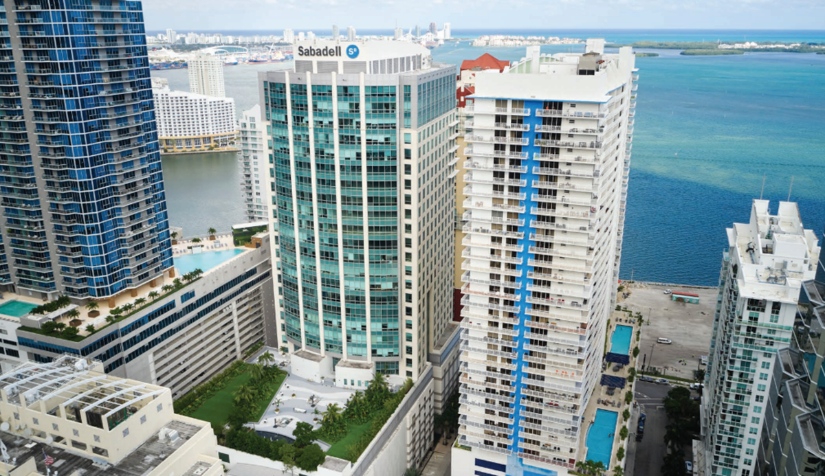 Amancio Ortega compra por 236 millones el Sabadell Financial Center de Miami