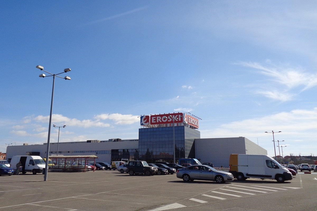 Ores, la socimi retail de Bankinter, vende dos activos comerciales por 29,6 millones