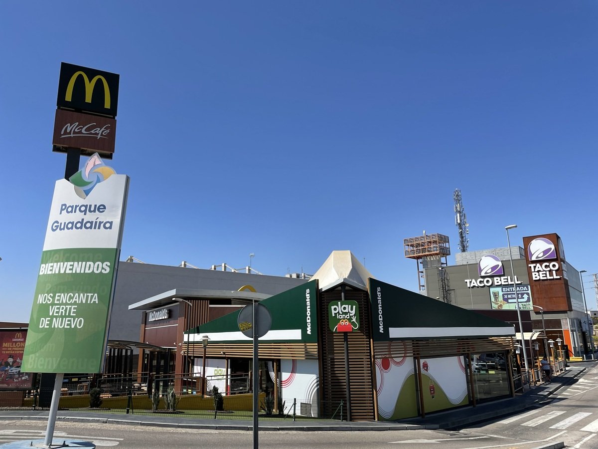 La socimi francesa Iroko Zen compra el complejo comercial Parque Guadaira