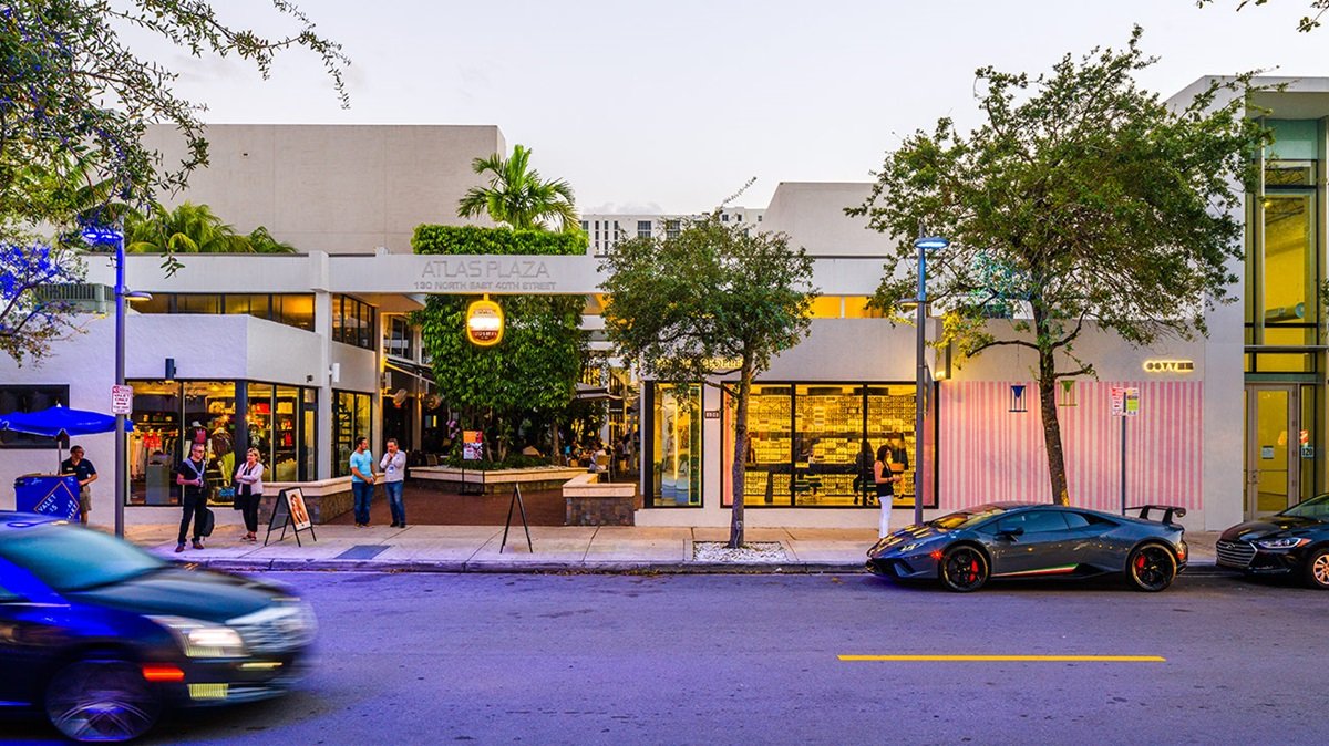 Amancio Ortega compra el centro comercial Atlas Plaza en Miami por 89 millones