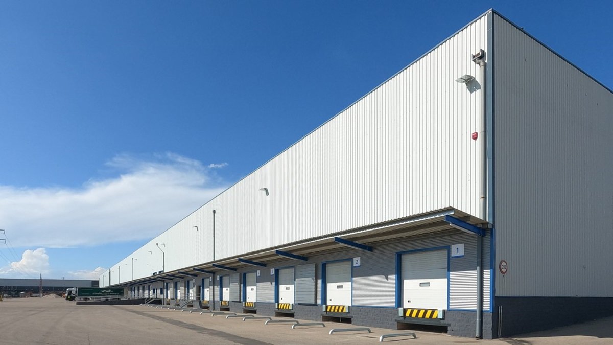 Tcnet alquila una nave de 22.749 metros cuadrados a Logicor en Alovera (Guadalajara)