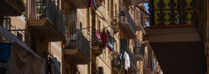 El precio de la vivienda se estabiliza en noviembre, pero aumenta un 4,2% en tasa interanual
