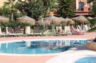 Las pernoctaciones hoteleras aumentan el 7,3% en abril por la Semana Santa