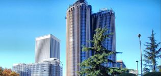 Booking pide sitio en Torre Europa y traslada sus oficinas al edificio de Infinorsa
