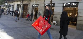 La confianza del consumidor alcanza máximos de hace un año