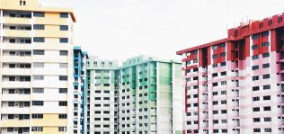 La compraventa de vivienda modera su caída un 17% en el tercer trimestre