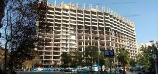 Gidwani pone en venta la antigua sede de Telefónica en Barcelona