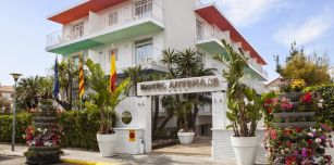 Atom vende a Ibersol un hotel de 116 habitaciones en Sitges por 10 millones