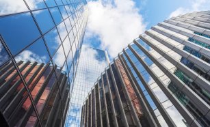 España cerrará 2025 con mejores datos en ‘living’, retail, hoteles y Pbsa