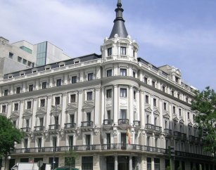 La Cnmc aprueba la compra de Vitalia por StepStone y Greykite por unos 1.500 millones de euros