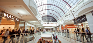 La confianza de los consumidores continúa su escalada y bate un nuevo máximo en agosto