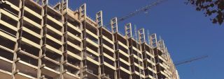 La contratación de oficinas crece un 22% y alcanza 850.000 metros cuadrados, según JLL